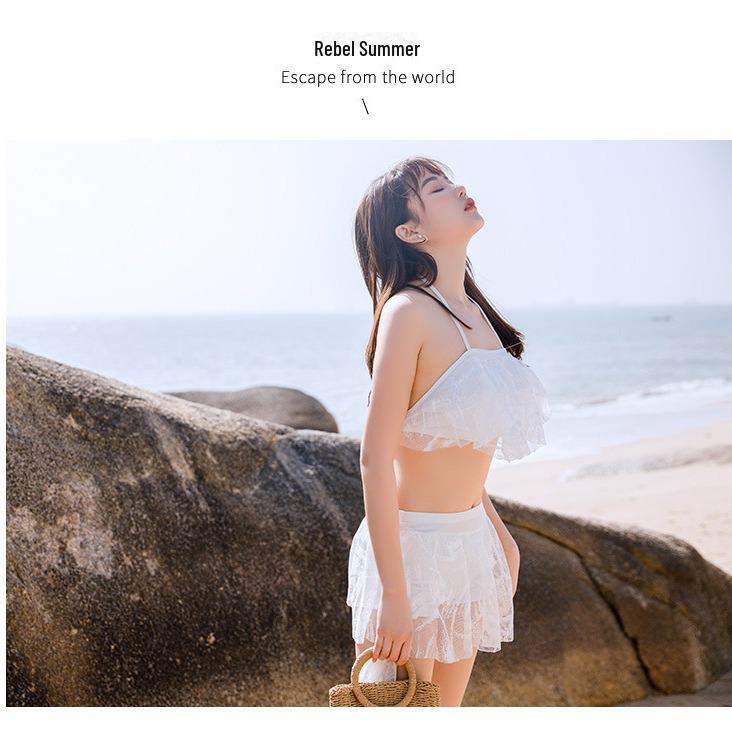 Dámská třídílná plavková souprava v korejském stylu s krajkou - Sukňový styl se slim fit střihem