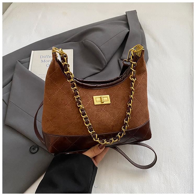 Korean Version of Niche Fashion Messenger Bag Women's 2025 Autumn New Diamond Chain High Value Casual Small Square Bag