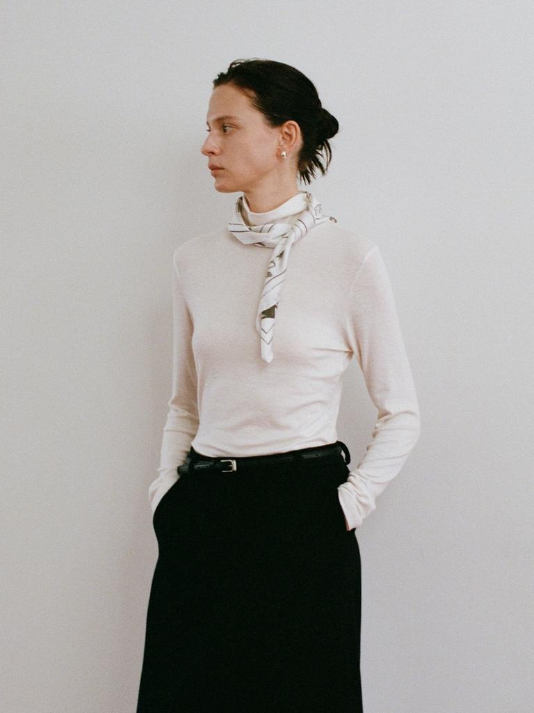 TEXT ROOM Scarf Wool Turtleneck Top_Ivory