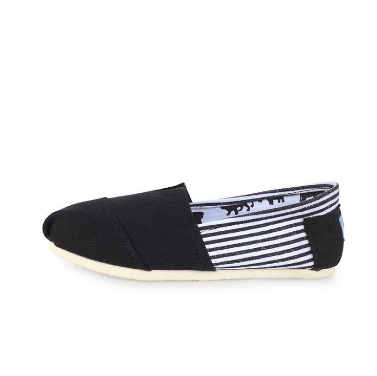 Comfortable Canvas Slip-On Shoes for Men and Women