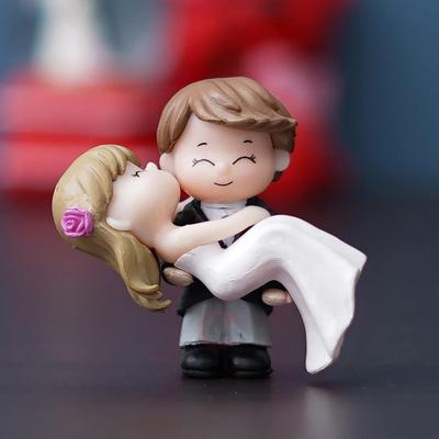 Resina Fatto a Mano Sposa Bacia Sposo Statua Coppia Romantica Pezzo Decorativo| Regalo di San Valentino per Fidanzata Fidanzato Marito Moglie