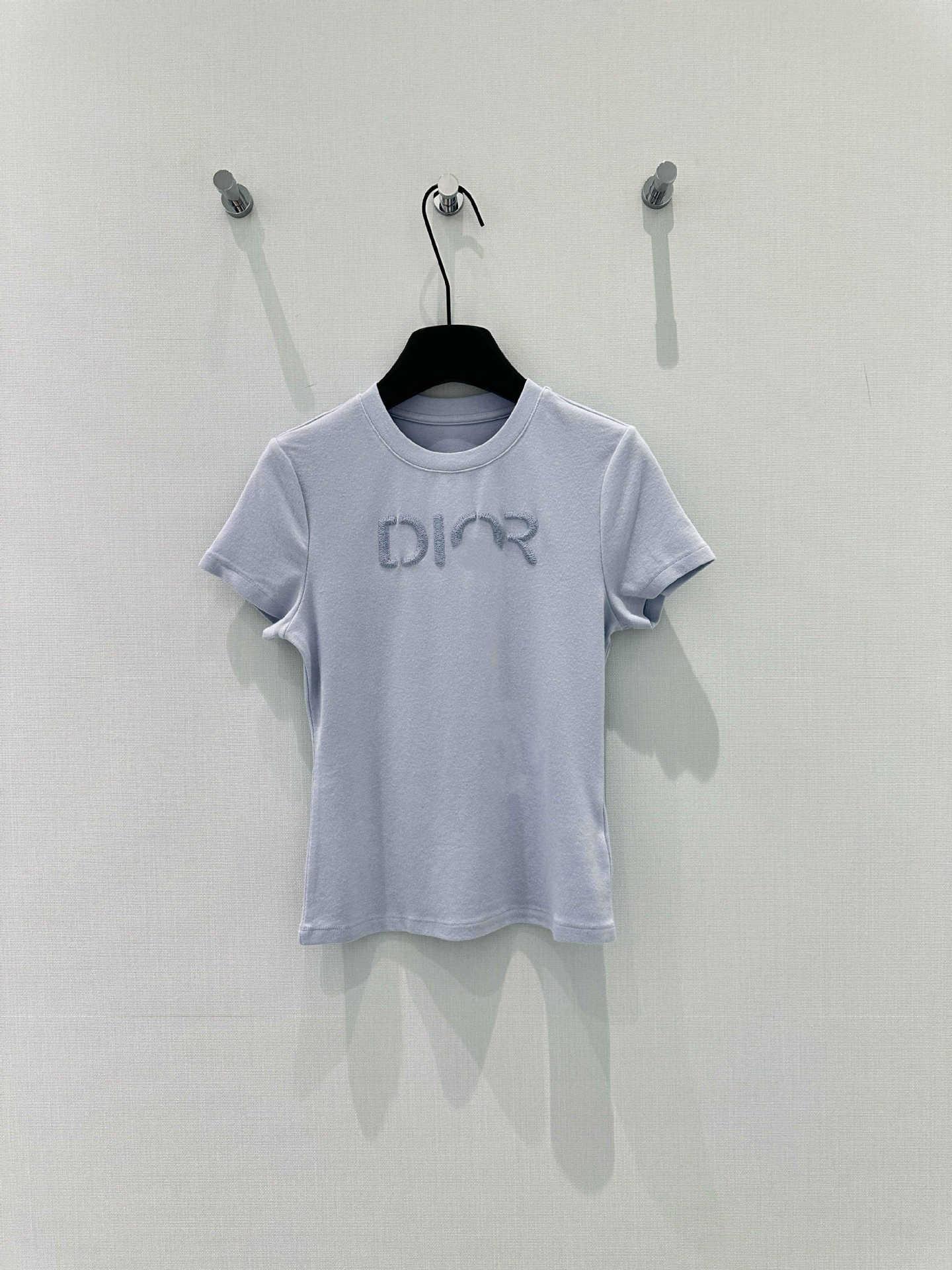 

Elegant Embroidered Women s Slim Waist Short-Sleeve T-Shirt Large светло-синий