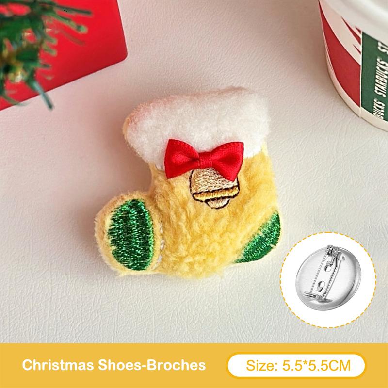 Boneco de pelúcia de Natal Broche Árvore de Natal Papai Noel Boneco de neve Meias Pin Bolsa Casaco Suéter Cachecol Emblema Pins Acessórios
