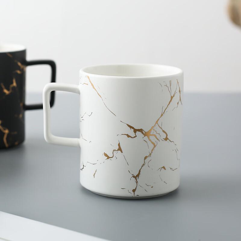 Minimalist Ceramic Dinner Plate