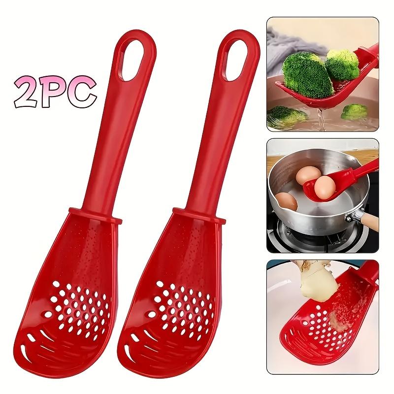 Two-piece multifunctional kitchen spoon set Used for grinding and cooking Includes a sieve for mashing and straining A spoon for grinding красный