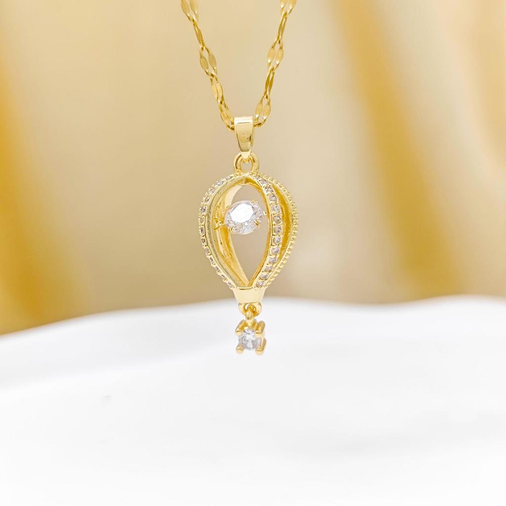 Elegant Women's Diamond Pendant Necklace - Hot Air Balloon Design, Versatile Clavicle Chain