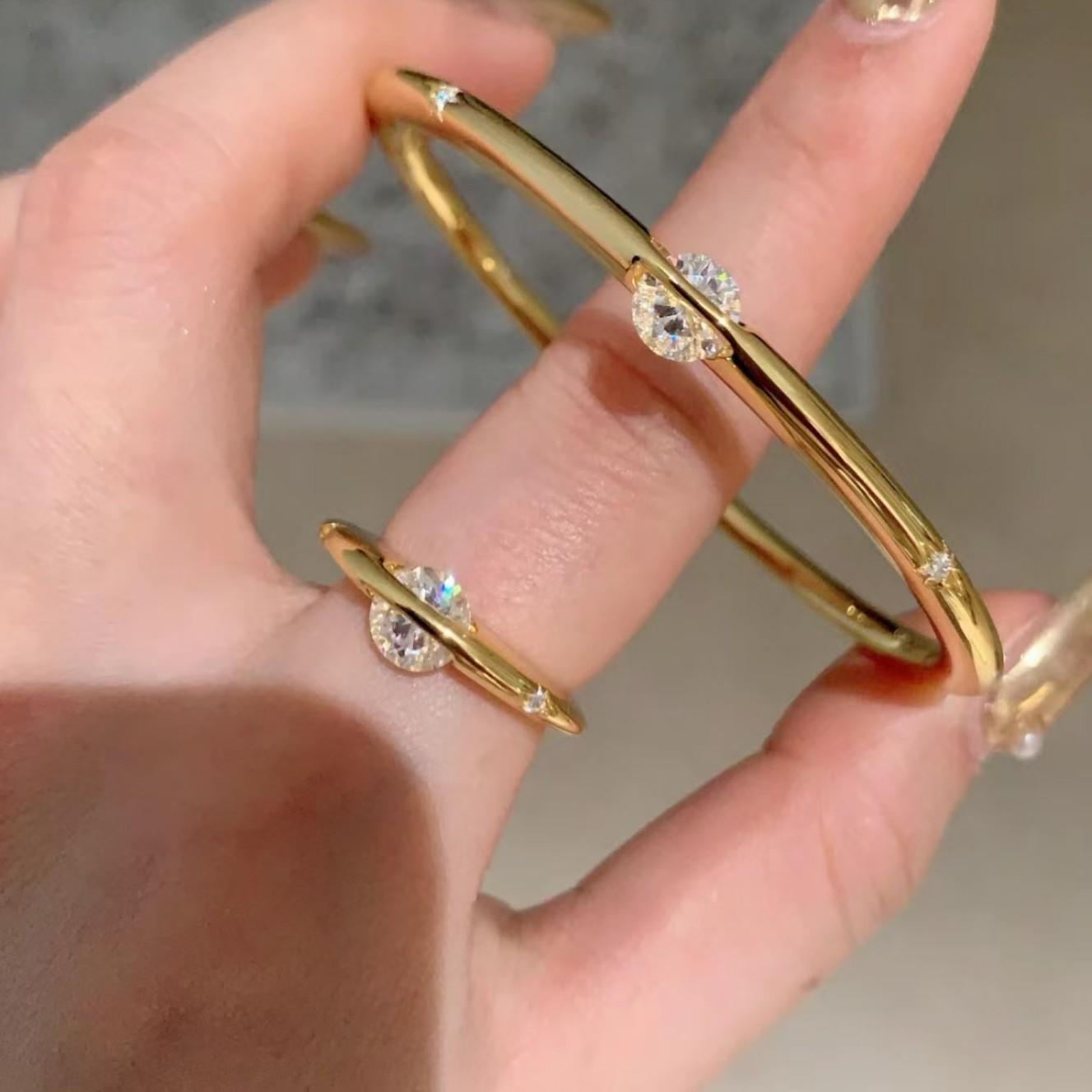 

Комплект колец-браслетов «Космическая звезда» золотой