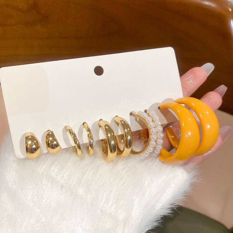 

Silver needle acrylic C-shaped stud earrings set casual simple temperament earrings light luxury niche earrings