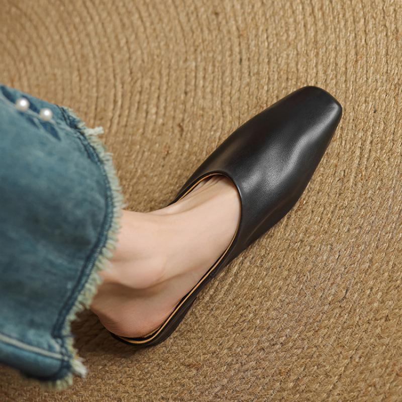 

Новые женские удобные тапочки с закрытым носком, летние тапочки для ног, мягкая подошва из говяжьей жилы, большой размер, плоская подошва, прохладные тапочки из натуральной кожи 40 чёрный