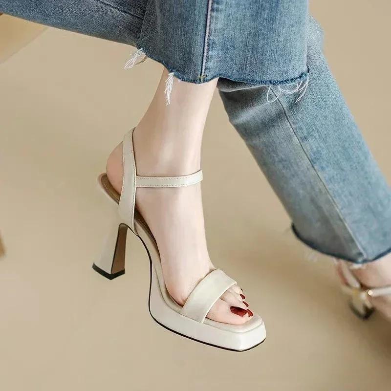 Fashion Thick Soled Women Shoe 2025 New Summer One Line Fashion High Heels Waterproof Platform Sandals Zapatos Sandalias De Mujer