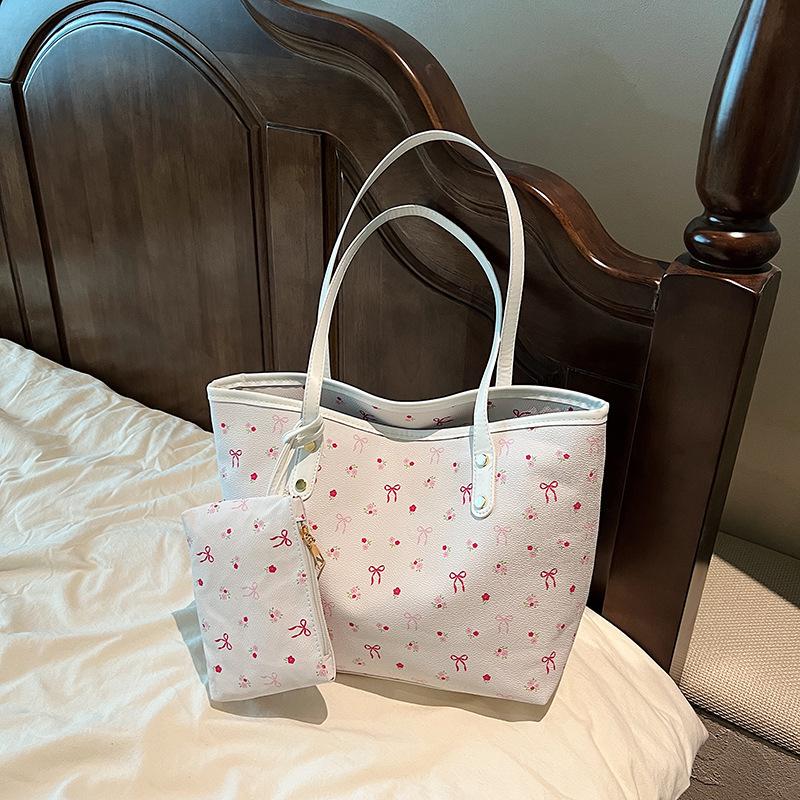 Popular large-capacity contrasting color bag women's 2025 new fresh cherry printed shoulder bag sweet wind student bag