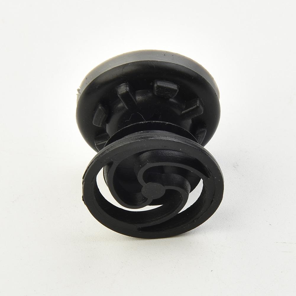 Push Type Clip Accessories For Golf PassatBus T5 Taureg