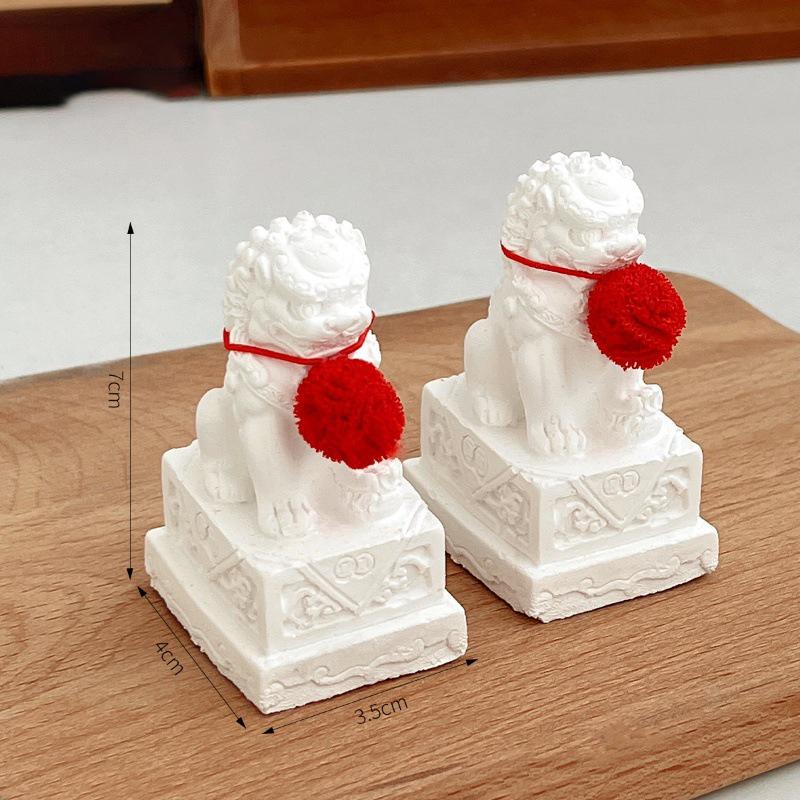 2 Pcs Chinese Chic Feng Shui Awakening Lion Stone Figurines Mini Stone Lion Statues Desktop Living Room Doorway Decor Ornaments