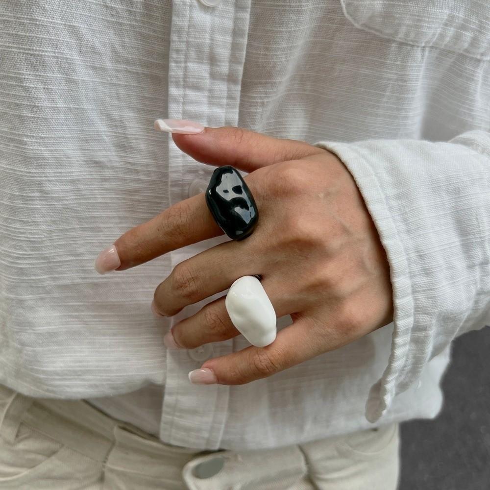 Vintage Black White Geometric Resin Ring Irregular Shape Plastic Finger Ring Big Knuckle Ring Women Men