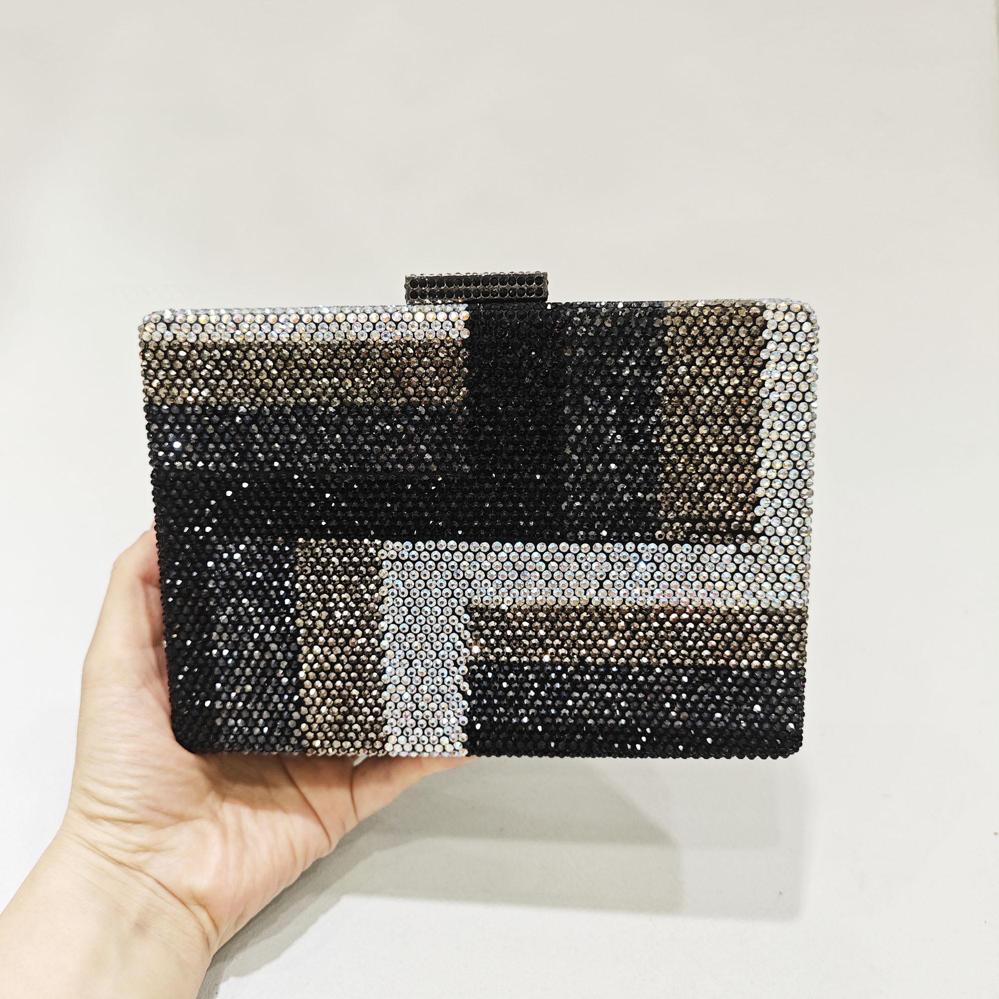 

Patchwork Dimaond Women Evening Clutch Bag Luxury Diamond Prom Wedding Purse Bridal Handbags Party Bags Dinner Rhinestone Purse 18cmX13cmX3.5cm