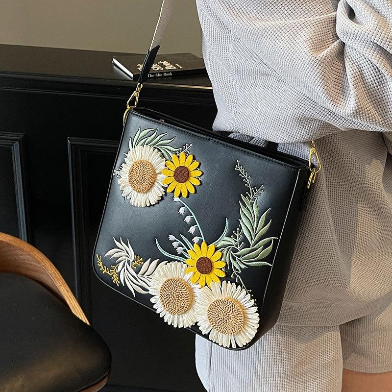 New Design Niche Embroidery Three-dimensional Sunflower Pastoral Bucket Bag Fashion Versatile Messenger Bag Women