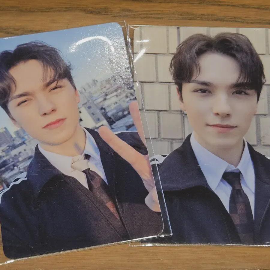 

Vernon Set) Seventeen 10th Anniversary Kyobo Pre-order Benefit