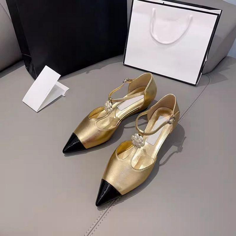 Color matching flower diamond buckle wedge heel middle heel pointed head shallow mouth hollow one-word buckle single shoes