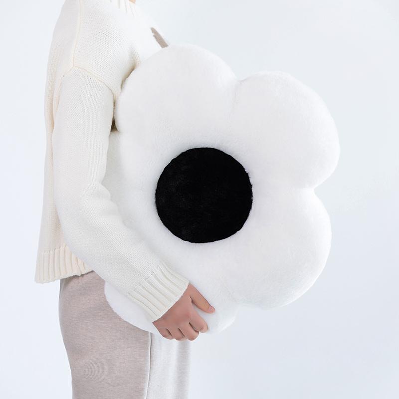 1pc Flower Shape Throw Pillow, Cute Floor Mat Seat Decorative Soft Plush 3D Floral Cushion for Sofa, Bed, Chair, Home Decor