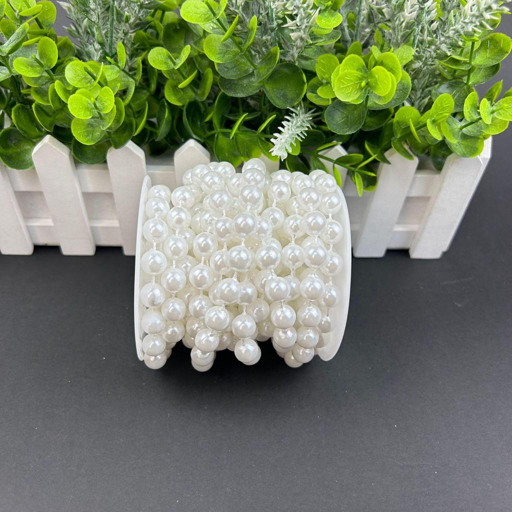 Svatební řetízek z imitovaných perel pro dekoraci a aranžmá scény