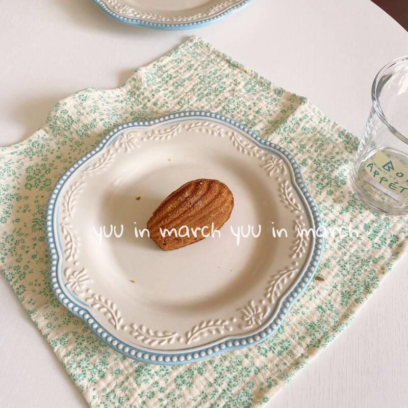 

8.5-inch French Lace & Wheat Ear Embossed Ceramic Plate