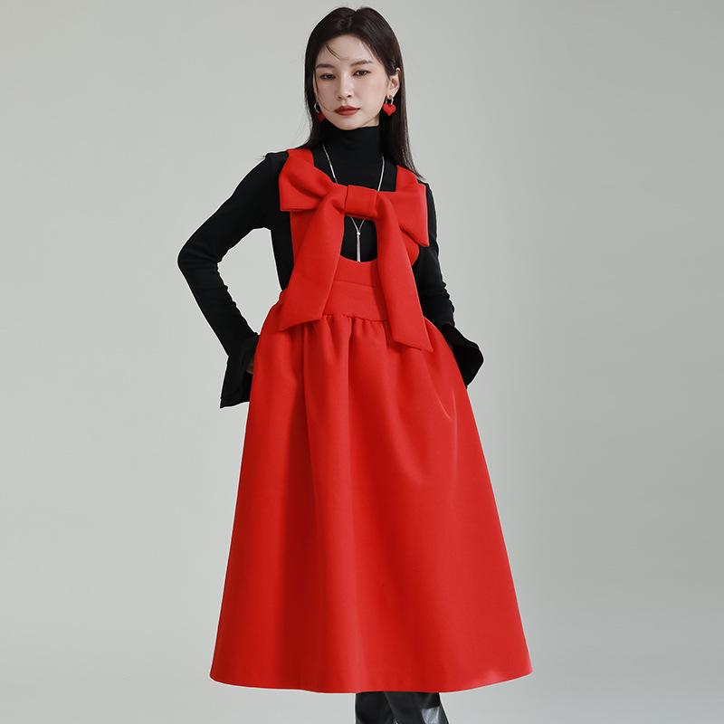 2025 Autumn/Winter Wool A-Line Dress with Bow Detail - Loose Fit & Slimming Suspender Skirt