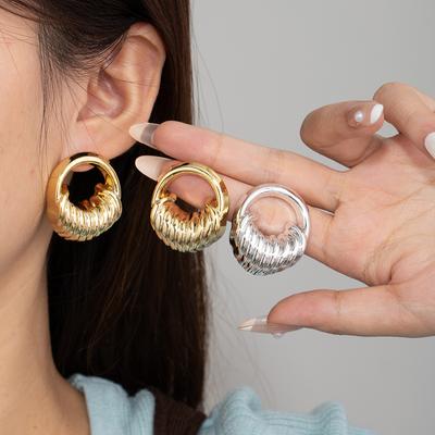 Retro Hong Kong Style Round Hollow Fashion Stud Earrings Light Luxury High-End Personality Exaggerated Artistic Sense Earrings Women