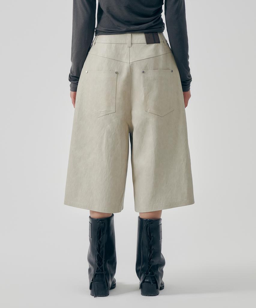 Teulimingbeodeu Distressed Leather Set-Up Shorts [ Beige ]