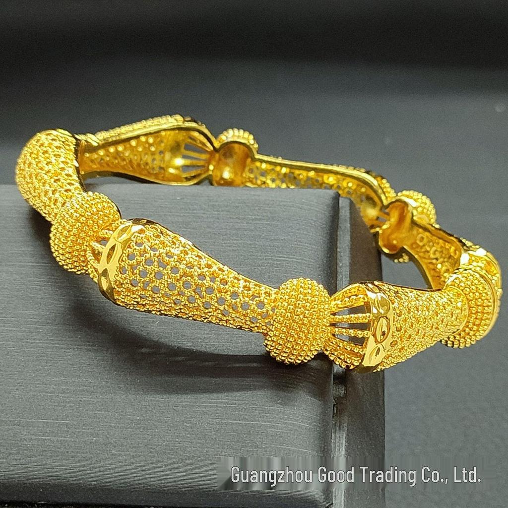 24k Gold Carved Buckle Bracelet: Fade-Resistant Women's Middle East Dubai Jewelry In Vietnamese Sand Gold