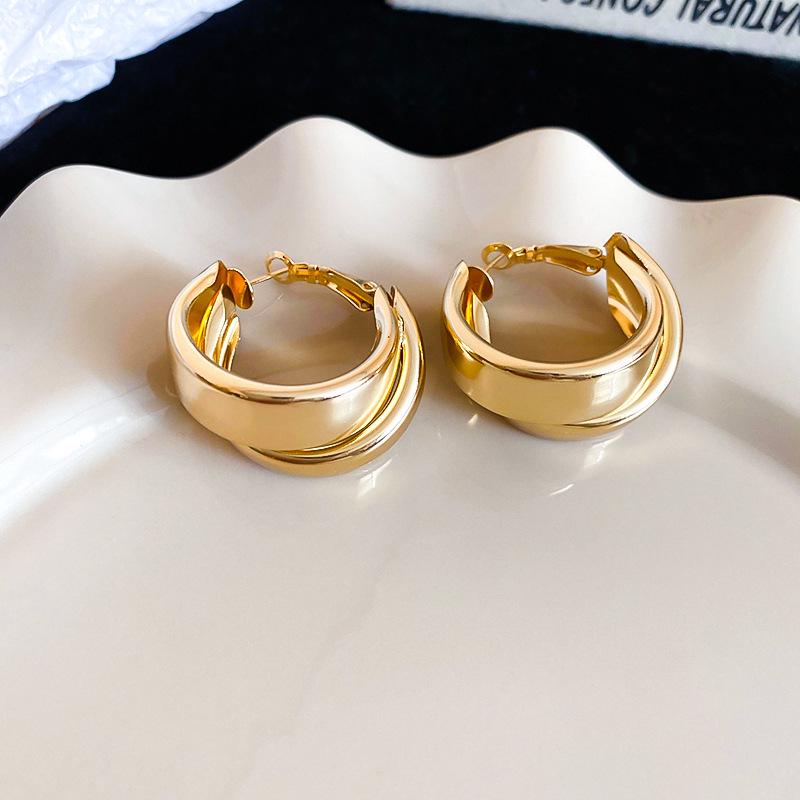 European-American Metal Stud Earrings: Chic, Versatile, and Luxurious for Women