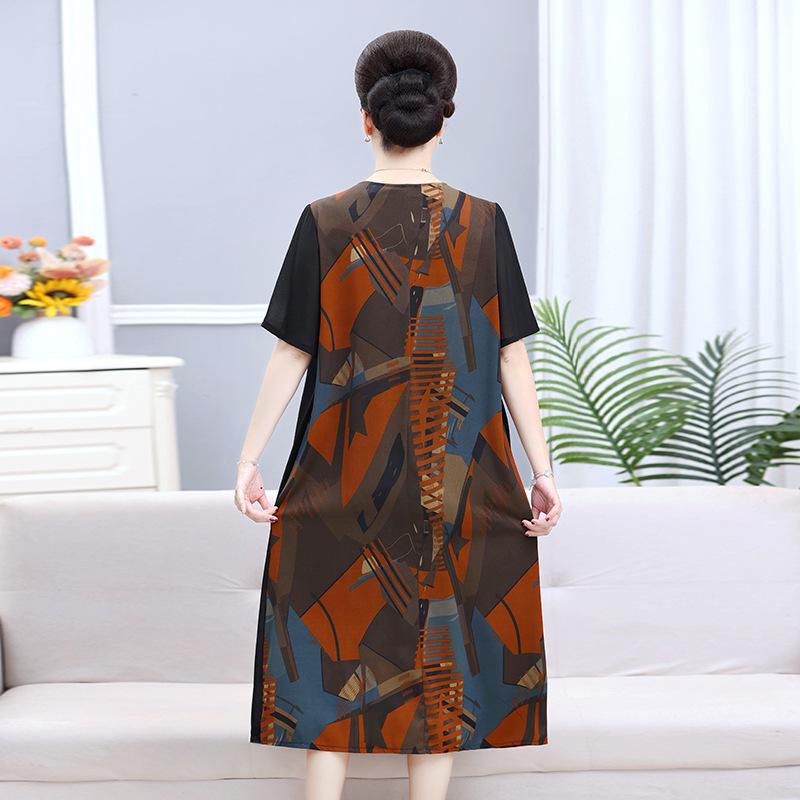Elegant Plus Size Chiffon Patchwork Dress for Mature Women - Summer Short Sleeve, Stylish Two-Piece Look.
