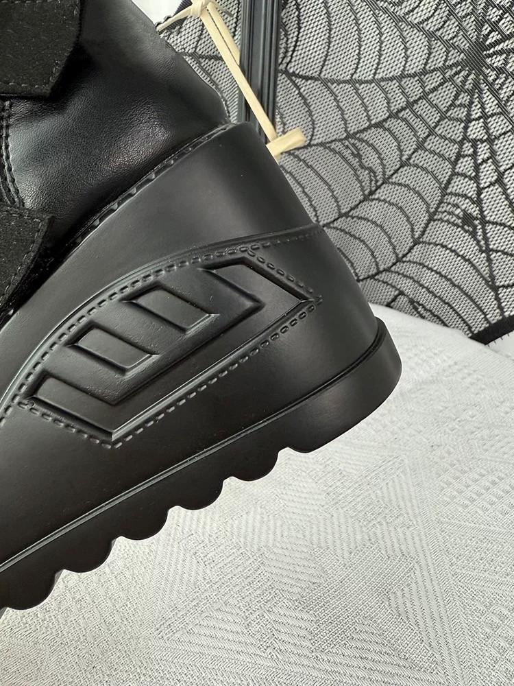 Schwarze Plateau Goth Stiefel für Damen Klobiger Absatz Schnürung Schnallenriemen Ideal für Punk/Rave Outfits Reißverschluss an der Seite Damen Trendige Mode