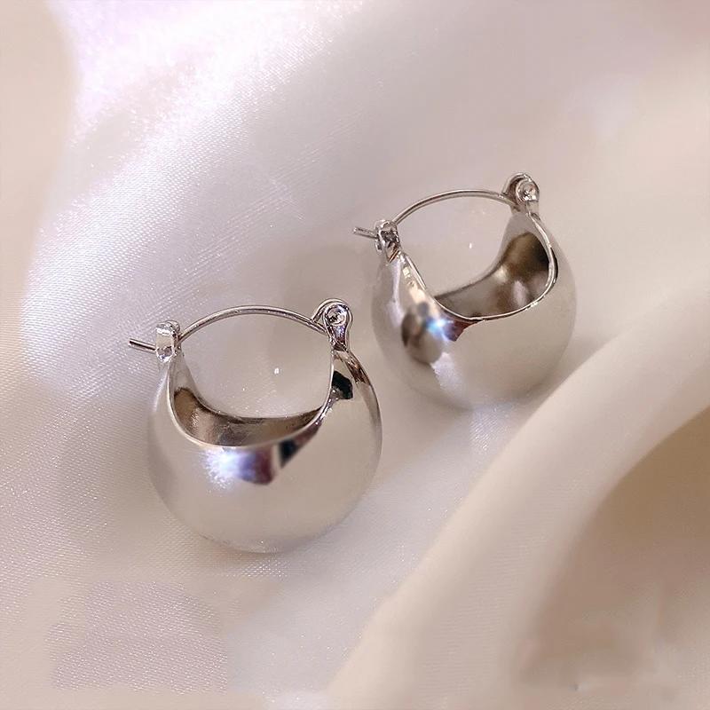 European and American Simple Metal Round Earrings for Woman Neo Gothic Girls' Fashion New Earring Sexy Accessories and Zircon