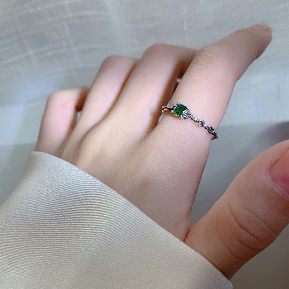 S925 Silver Stylish Green Zircon Geometric Design Open Ring Ideal For Fashion Lovers