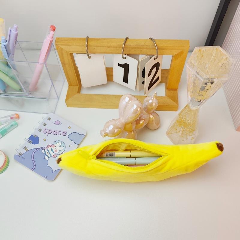 Cute Plush Banana Pencil Case Kawaii Cartoon Banana Shaped Pouch With Keychain For Stationery Storage And Bag Decoration