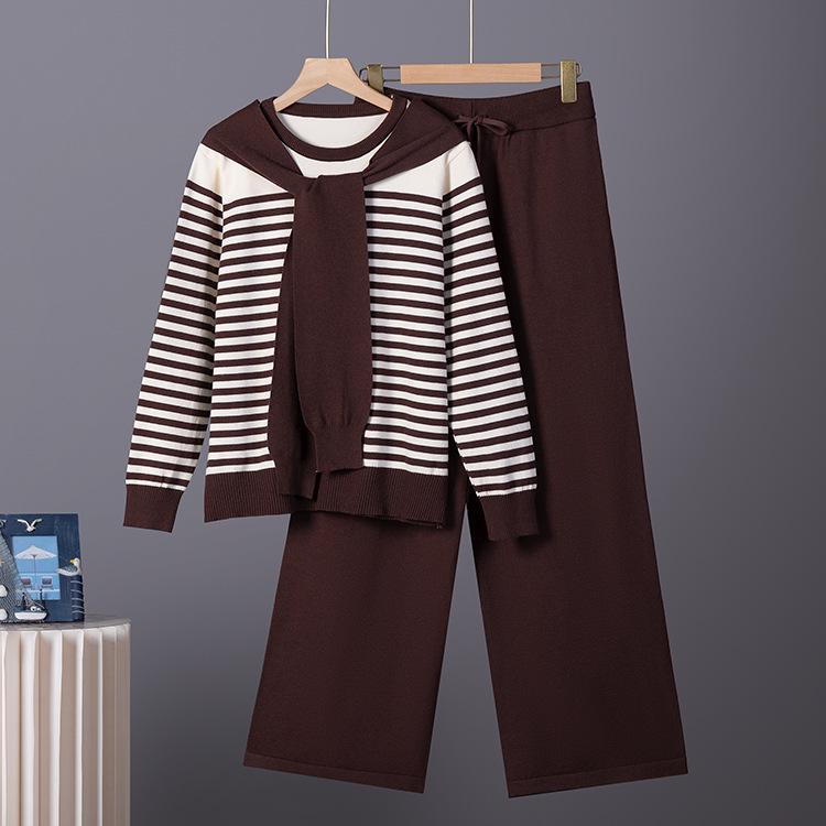 

Elegant Striped Knitwear Set: Women s Sweater & Wide-Leg Pants One Size