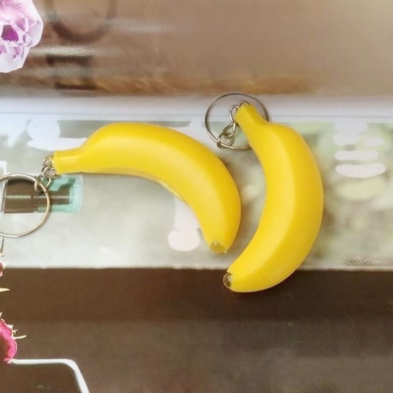 2Pcs Mini Banana Keychain Led Key Chain Flashlight Key Ring Night Light (Random Color)