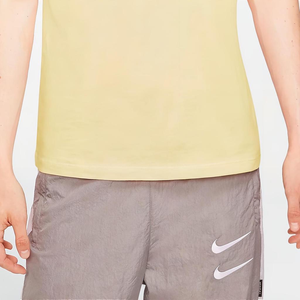 Men's Nike Small Round Neck Short Sleeve Yellow T-Shirt AR4999-113
