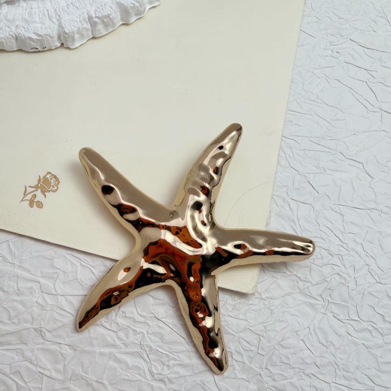 Ocean Element Starfish Brooch - Luxury Alloy Suit Accessory