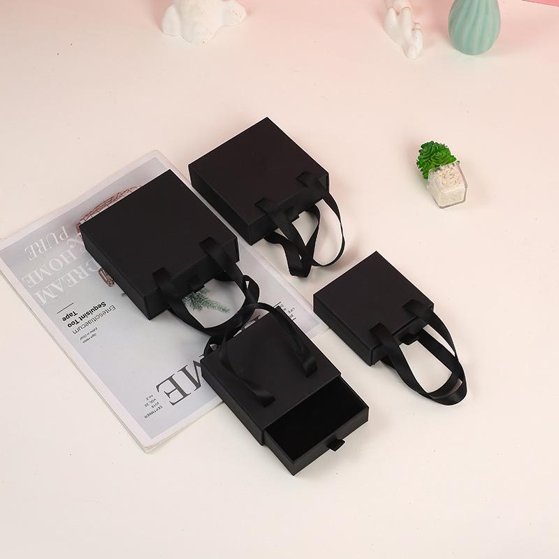 

Портативная шкатулка с выдвижными ящиками для ювелирных изделий для колец и ожерелий