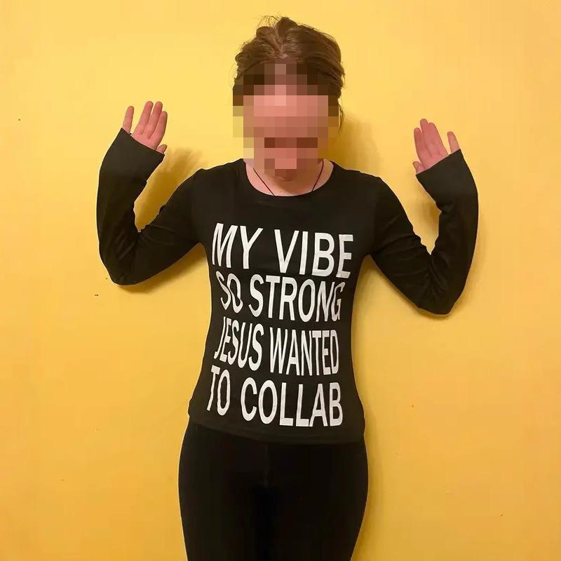 European and American Y2K letter printed round neck black casual top