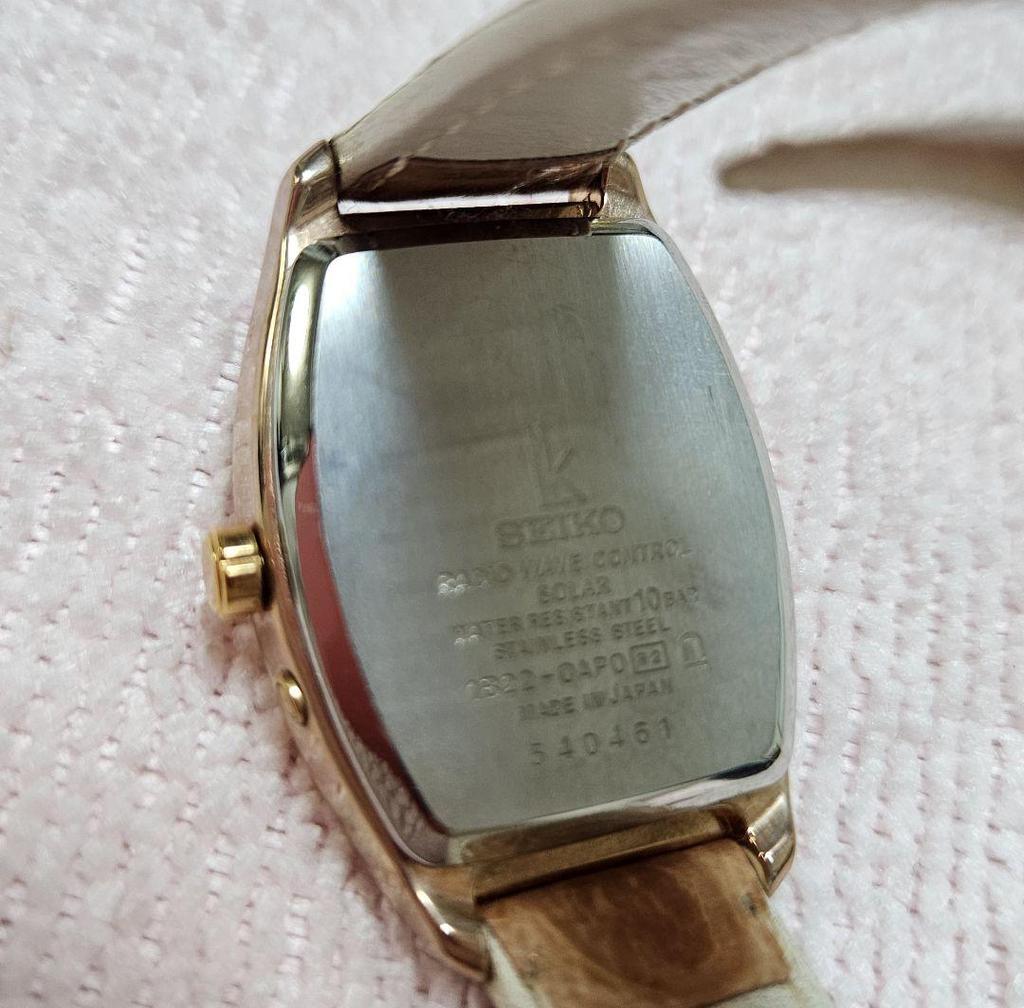 [USED] Junk SEIKO Solar Watch for Women, Gold Tonneau Shape