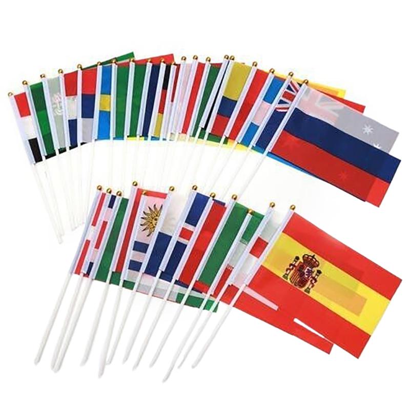 

Евро-2024. Знаменосец 24 стран размахивает барным реквизитом.