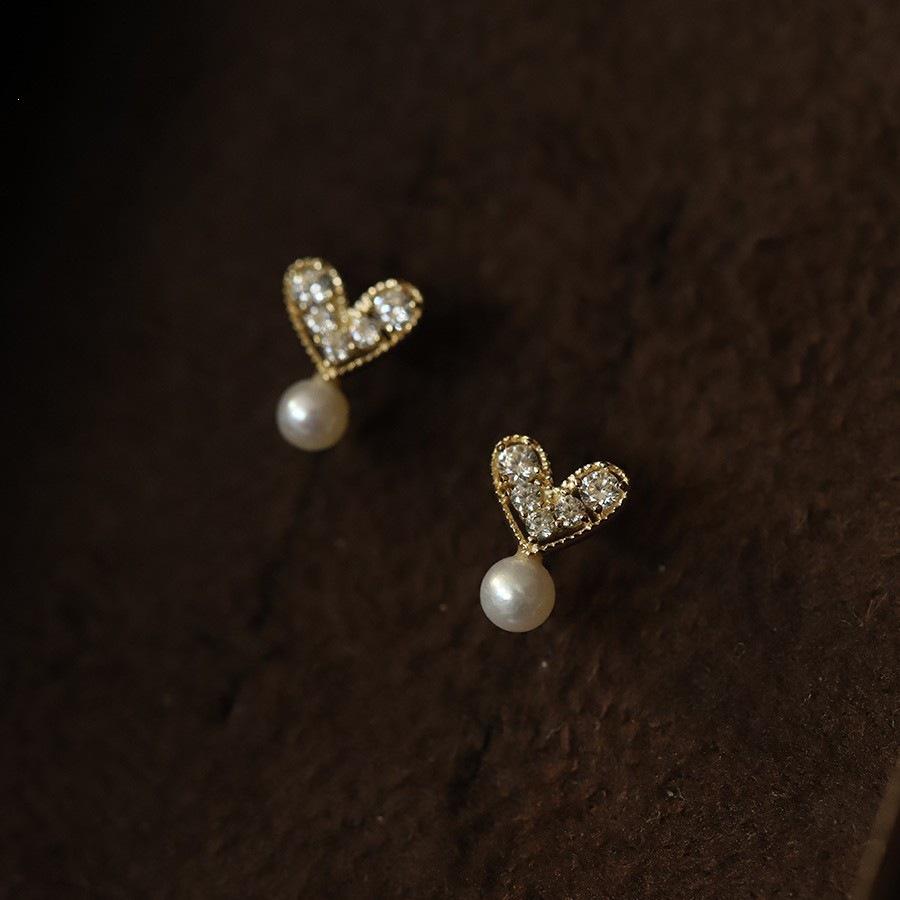 Careful Heart: S925 Sterling Silver 14k Gold-Plated Pearl Shell Zircon Stud Earrings 14k Gold Pair (includes earplugs)
