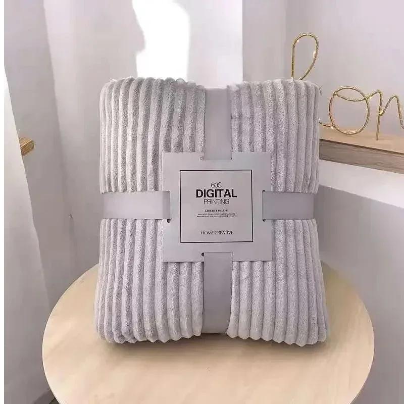 70x100cm Single Person Small Blanket Air-Conditioned Plush Comfortable Solid Color Coral Velvet and Warm Solid Color Blanket New