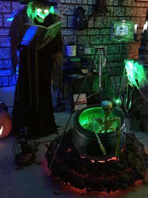 Halloween Party Large Witches Cauldron On Tripod with Lights,Plastic Bowl Hocus Pocus Candy Bucket Decor for Home Porch Outside