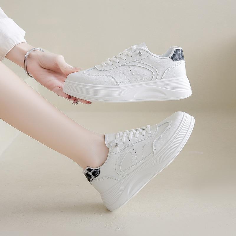 Autumn new breathable little white shoes female students platform versatile casual sports board shoes