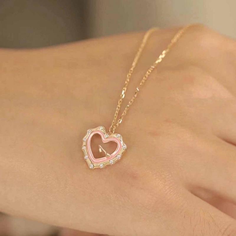Pink Retro Heart Necklace for Women - Elegant Light Luxury Pendant with Drip Glue Clavicle Chain