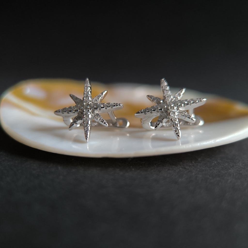 Серебряные серьги с фианитами (2209225)