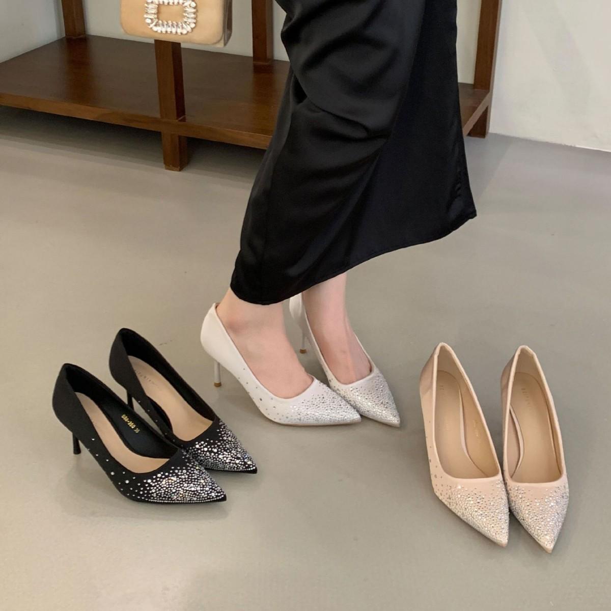 

2025 winter new thin high-heeled rhinestone satin light mouth versatile professional OL commuter work women s single shoes 39 шампанского